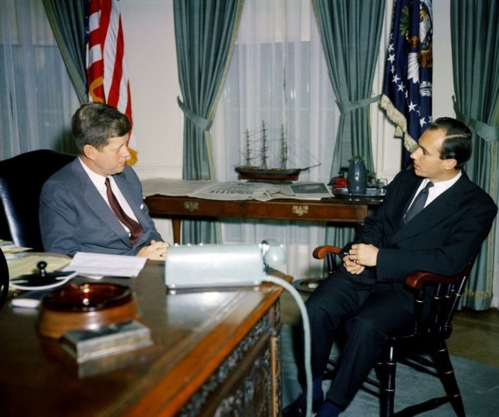 President John F. Kennedy meets with the Aga Khan at the Oval Office, White House, on March 14, 1961. The 49th Ismaili Imam had first met the President in France some six years earlier. Photo: Robert L. Knudsen (Robert LeRoy), 1929-1989.