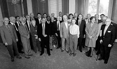 Mohamed Arkoun with speakers of the Frontiers of the Mind Symposium in 1999 at the US Library of Congress
