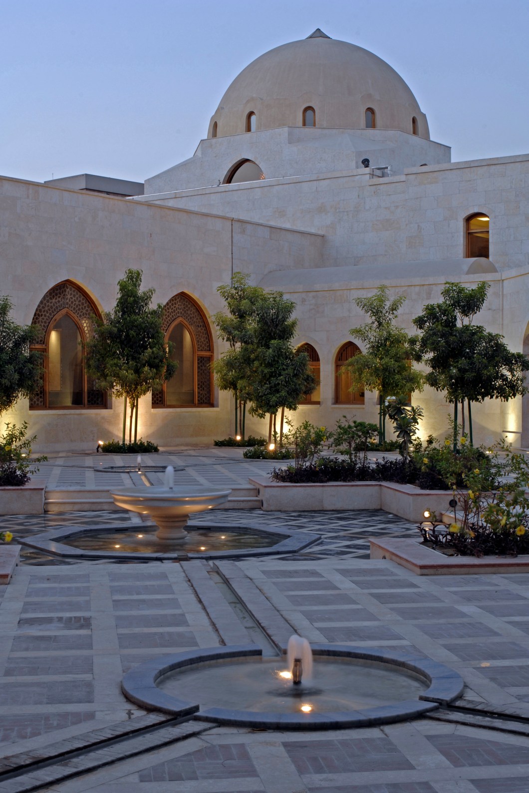Ismaili Centre Dubai 01.jpg