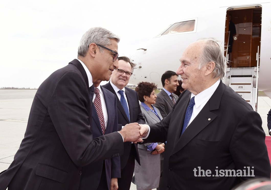 20180501_moe3766_Aga Khan welcomed by Malik Talib