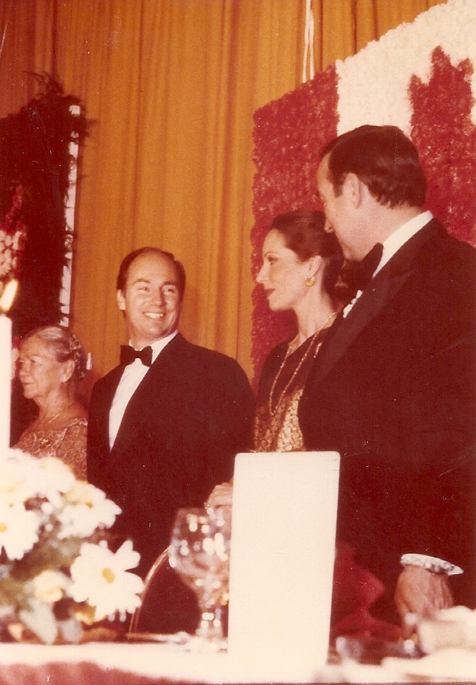 scan0692_HHAga Khan_Canada_1978
