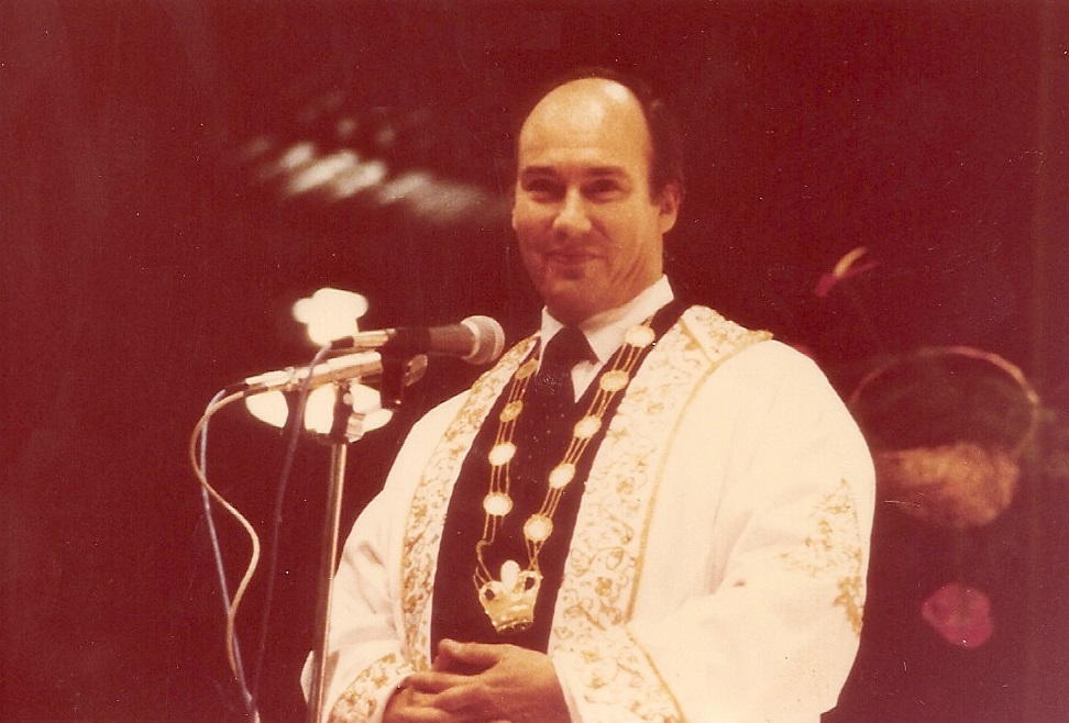 scan0697_HHAga Khan_Canada_1978