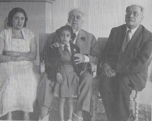 Aga Khan III Mawlana Sultan Mahomed Shah with Count