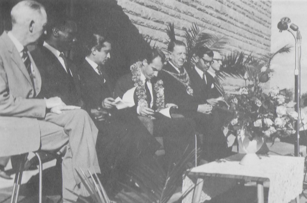 Aga Khan Mawlana Hazr Imam opening og Aga Khan high school Nairobi