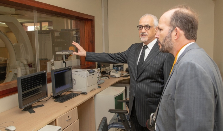 2019-02-kenya-11-d_Prince Hussain at Aga Khan University Hospital Heart and Cancer Centre