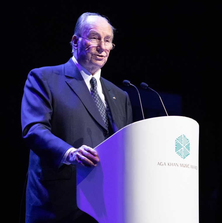 Aga Khan addressing lisbon-music awards ceremony-ah-22552