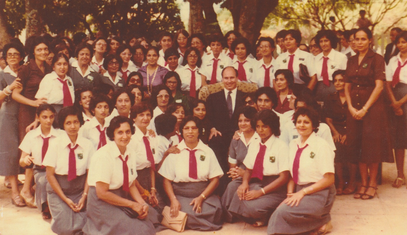Aga Khan with Kisumu Ismaili volunteers, Silver Jubilee 1982, Barakah and Simerg