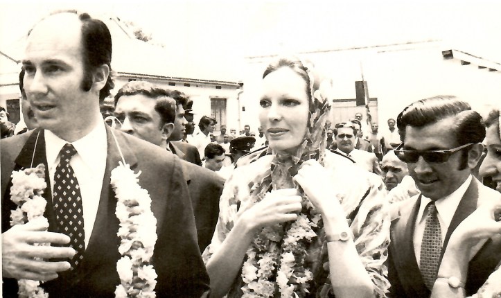 Aga Khan, Mawlana Hazar Imam, Begum Salimah at Aga Khan Council Chambers in Jinja, Uganda, 1972. Simerg and Barakah Photo