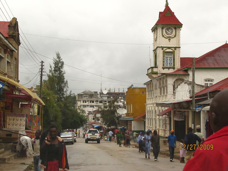 Iringa Street scene with Ismaili Jamatkhana standing out prominently.