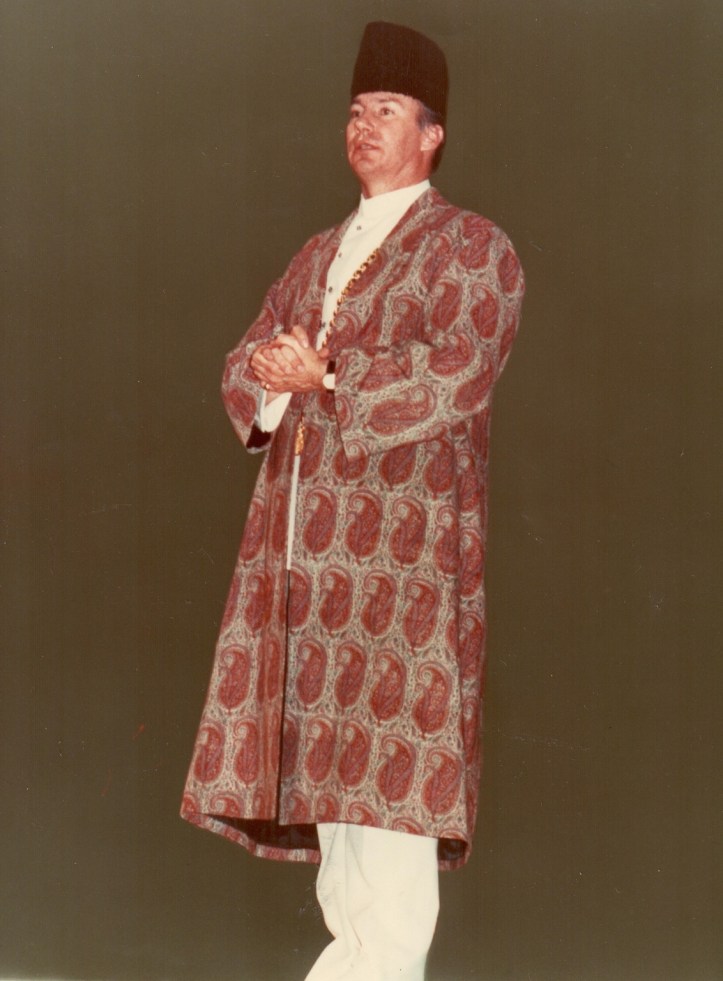 Aga Khan Mawlana Hazar Imam in a darbar robe at a mulaqat, Barakah