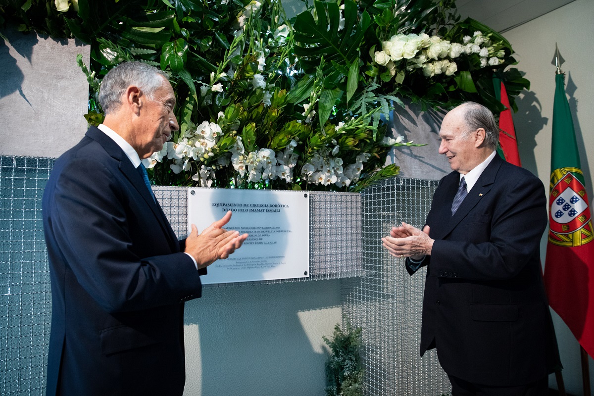 Ismaili Imamat Flag Surgical Robot Aga Khan