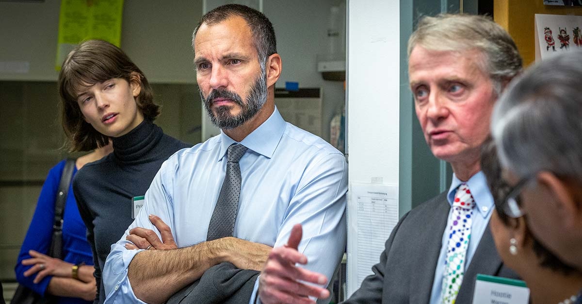 barakah.com tribute to prince rahim aga khan with Hootie Warren Hutch's Oncology Program Head