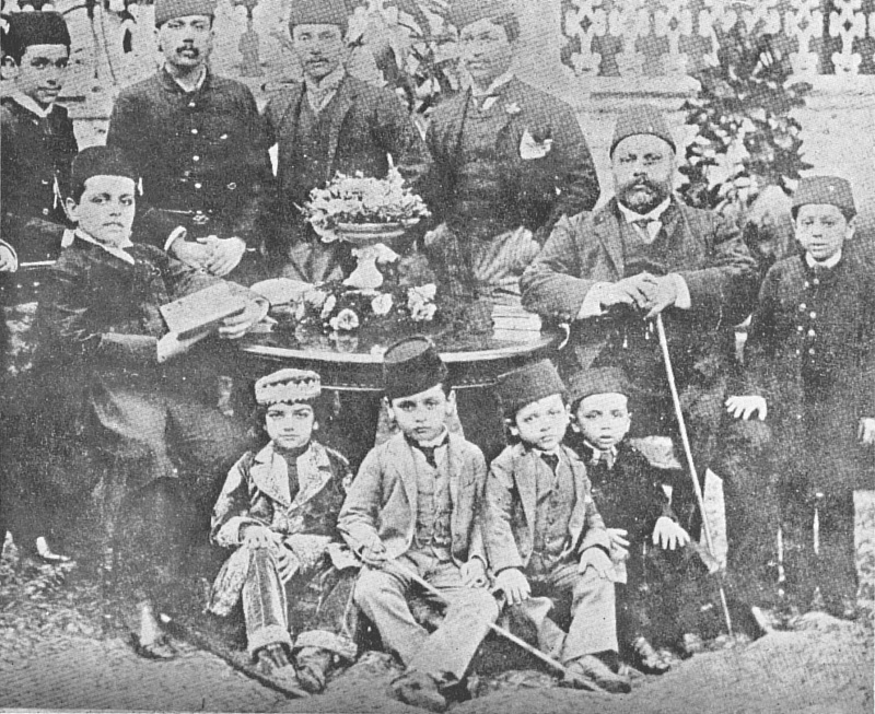 Aga Khan III with members of his family, Barakah