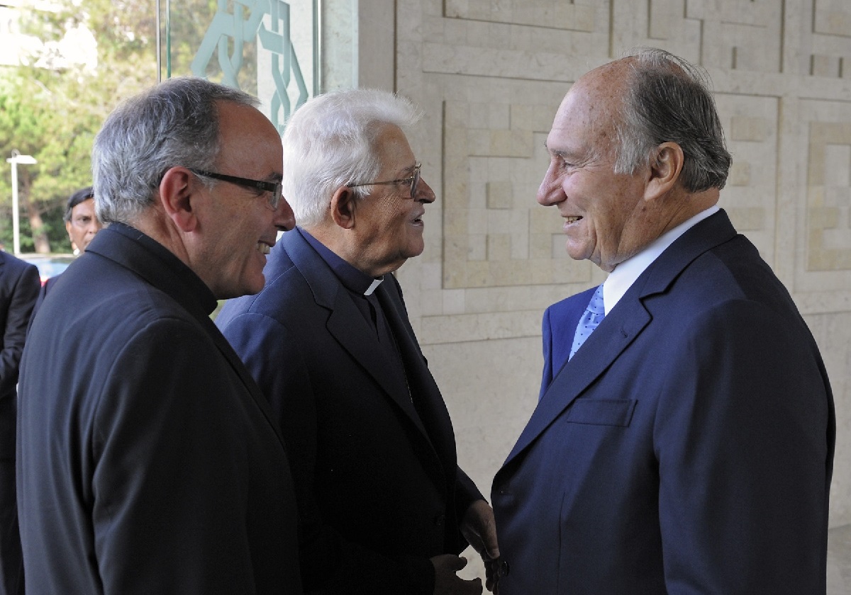 Mawlana Hazar Imam, His Highness the Aga Khan, meets with the Cardinal Patriarch of Lisbon, His Eminence Dom Manuel Clemente and the Patriarch Emeritus of Lisbon, His Eminence Dom José Policarpo, at the Ismaili Centre in Lisbon in September 2013, Barakah
