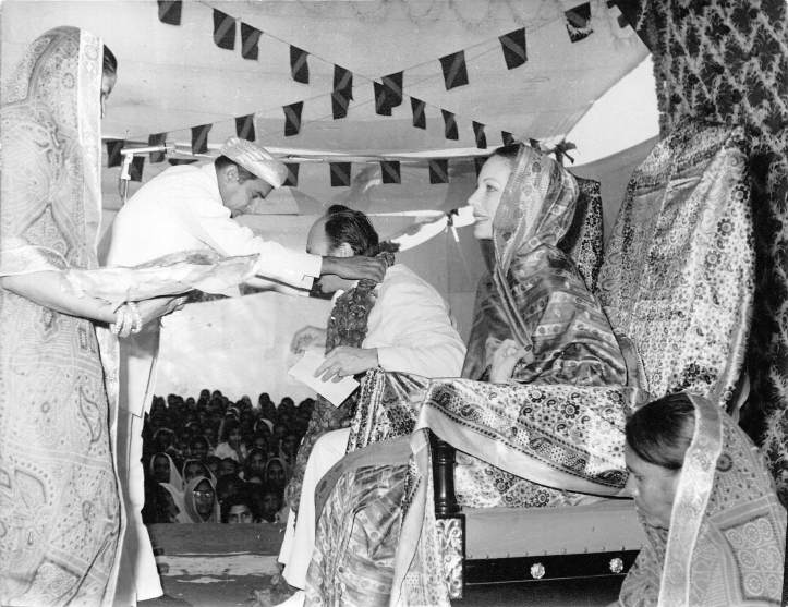 Ismaili Imam Aga Khan in Methan Village, Sidhpur, India, for meeting with followers and foundation ceremony of new Ismaili Jamatkhana prayer house, Barakah.