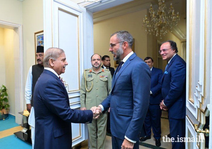 Pakistan Prime Minister Shebaz Sharif and Prince Rahim