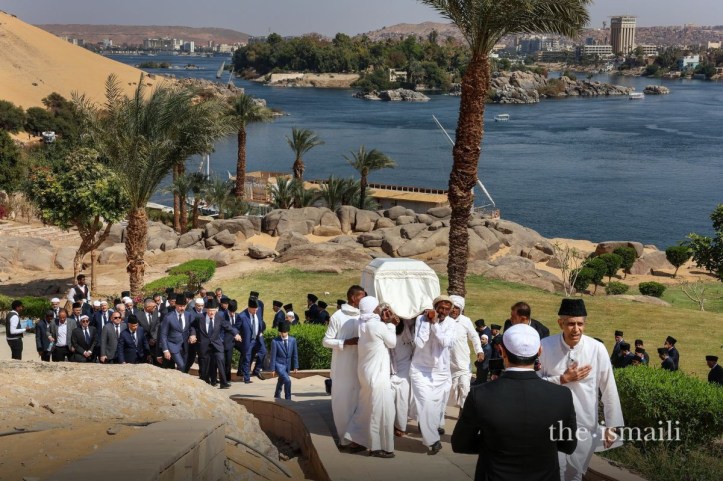 Mawlana Shah Karim’s casket was transferred by boat in a ceremonial crossing to the mausoleum of Mawlana Sultan Mahomed Shah, who wanted to be buried in Aswan.