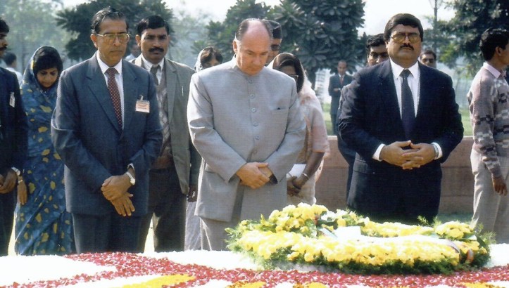Aga Khan wreath laying Gandhi