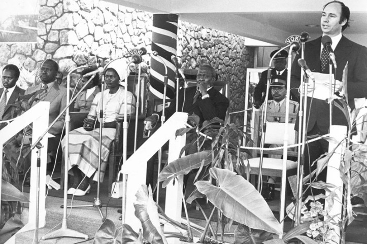 Jomo Kenyatta opens Nairobi Serena
