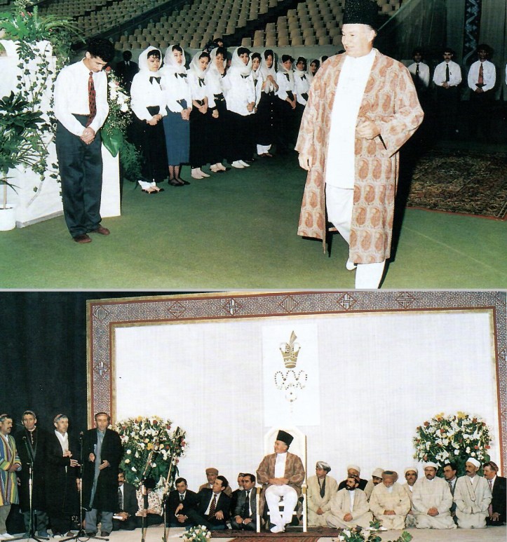 Aga Khan with Ismaili followers and volunteers in Moscow