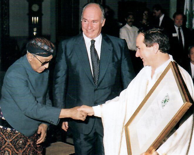 1995 Aga Khan award indonesia
