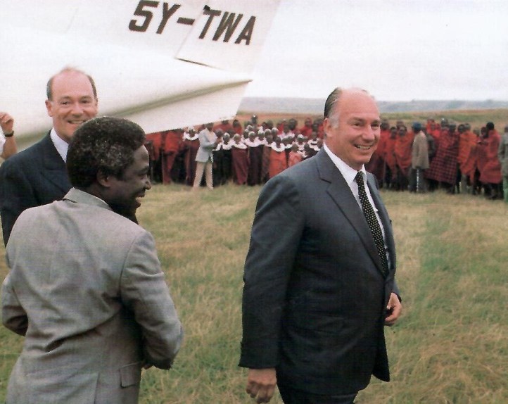 Aga Khan and Prince Amyn land at Ngorongoro