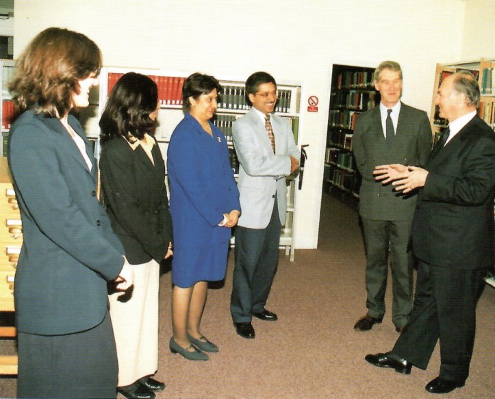 Aga Khan with IIS library members 