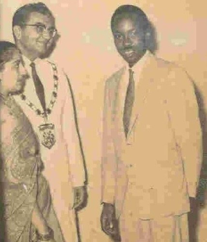 The Mayor Manilal Devani and Mayoress Sushila Devani with Mwalimu Julius Nyerere. Photograph: Rohit Manilal collection.
