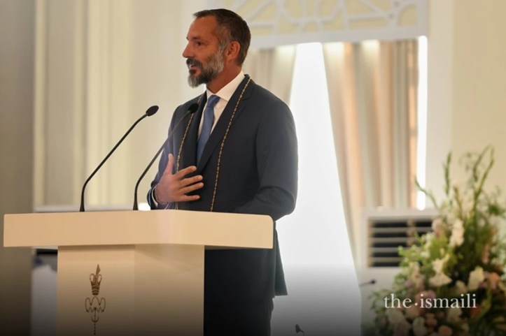 Aga Khan blesses and gives a Farman