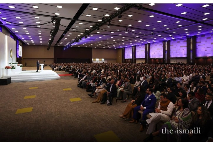 Aga Khan meets inter faith members