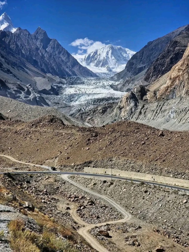 Passu Glacier